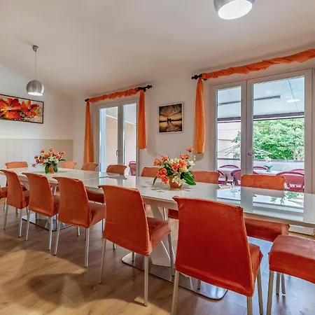 Stunning In * Пула