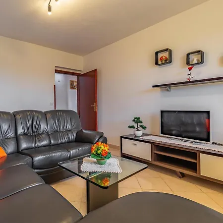 Stunning Home In Pula Feriehus *
