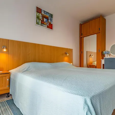 Pet Friendly In With Jacuzzi *