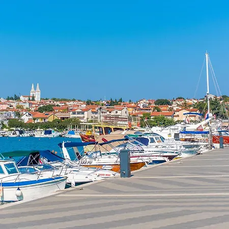 Pet Friendly In With Jacuzzi Casa vacanze Pola