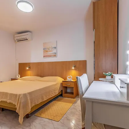 Stunning Home In Pula *