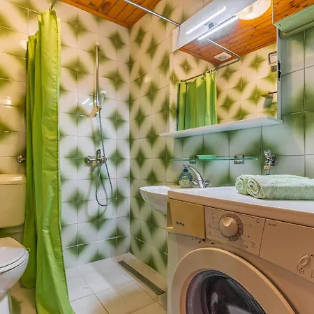 Pet Friendly In With Jacuzzi *