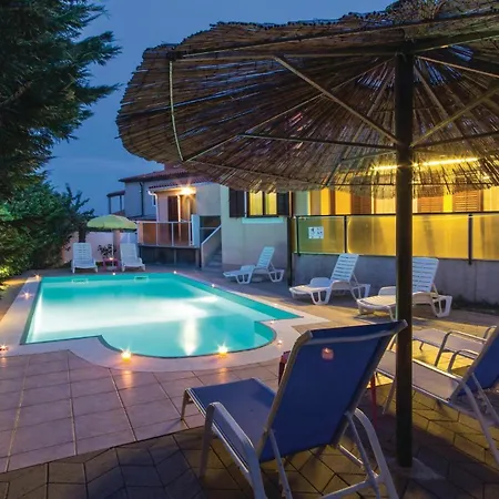 Stunning Home In Pula *