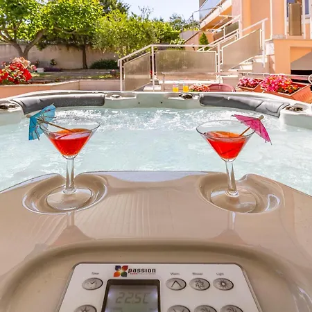Casa vacanze Pet Friendly In With Jacuzzi Pola