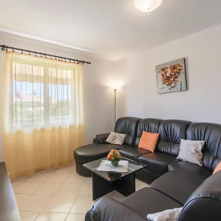 Stunning In * Пула