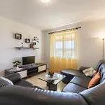 Stunning In Nyaraló *