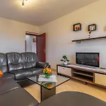 Stunning Home In Pula Vikendica *