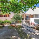 Stunning Home In Pula Pula