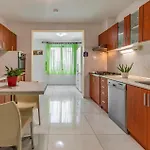Vikendica Stunning Home In Pula