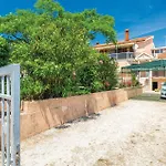 Stunning Home In Pula *
