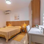 Stunning Home In Pula *