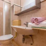 Vikendica Stunning Home In Pula *
