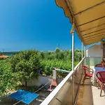 Vikendica Stunning Home In Pula