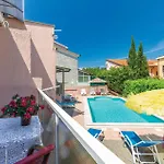 Stunning Home In Pula Pula