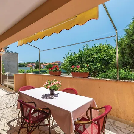 Pet Friendly Home In Pula With Jacuzzi