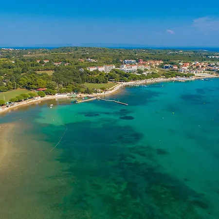 Stunning Home In Pula Vikendica