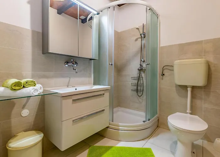 Stunning In Semesterbostad Pula