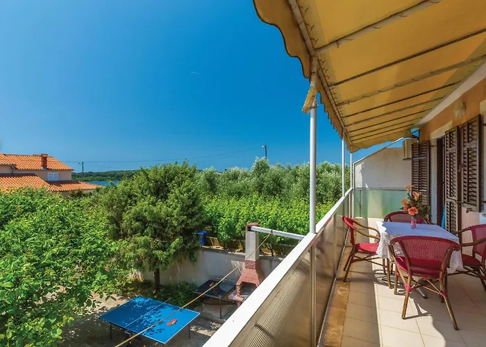 Semesterbostad Stunning In