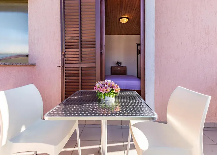 Stunning Home In Pula * Pula