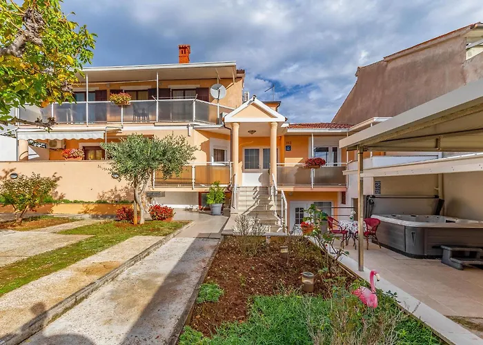 Stunning Home In Pula Holiday home